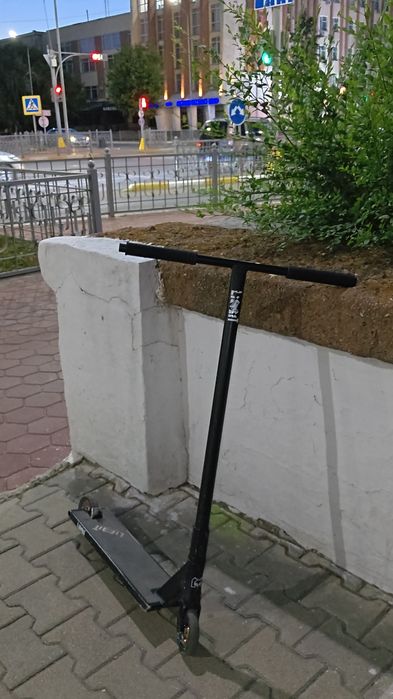 Продам самокат LIMIT