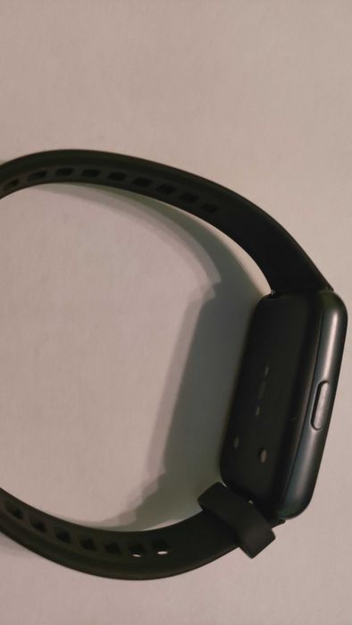 Продавам смарт гривна Huawei Band 7