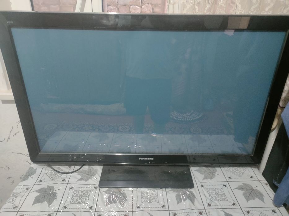 Телевизор 106 см