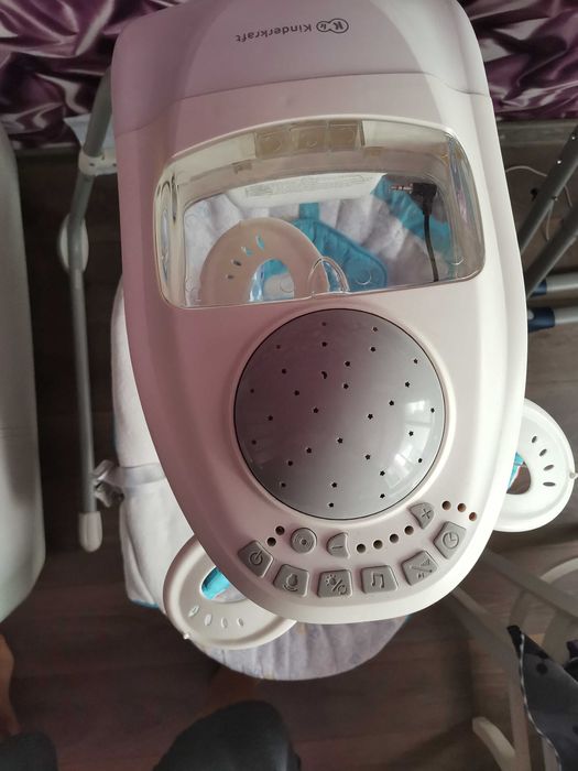 Kinderkraft - Електрическа люлка и шезлонг с комарник за деца до 9 кг