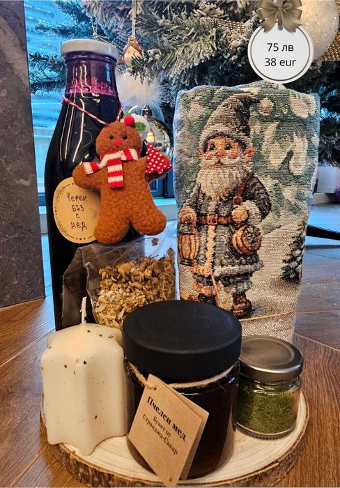 Коледни испански жакардови покривки, тишлайфери, калъфки възглавници