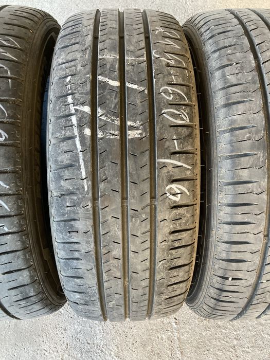 Гуми за бус 215-60-16 C