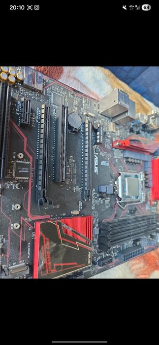 Placa de baza ASUS B150 PRO GAMING