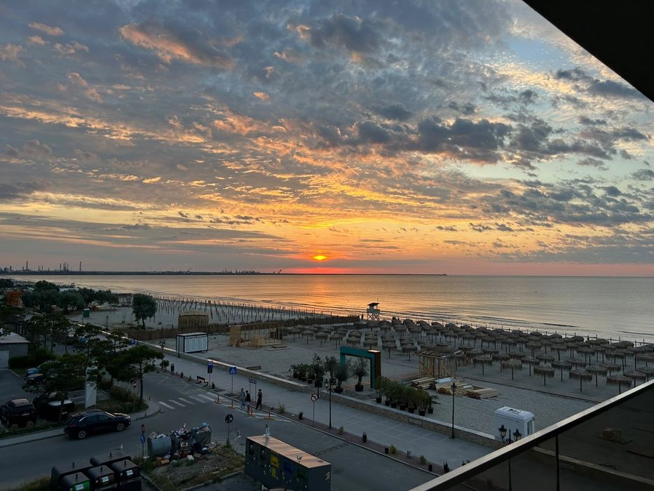 Apartament 2 camere in bloc Promenada cu vedere la mare