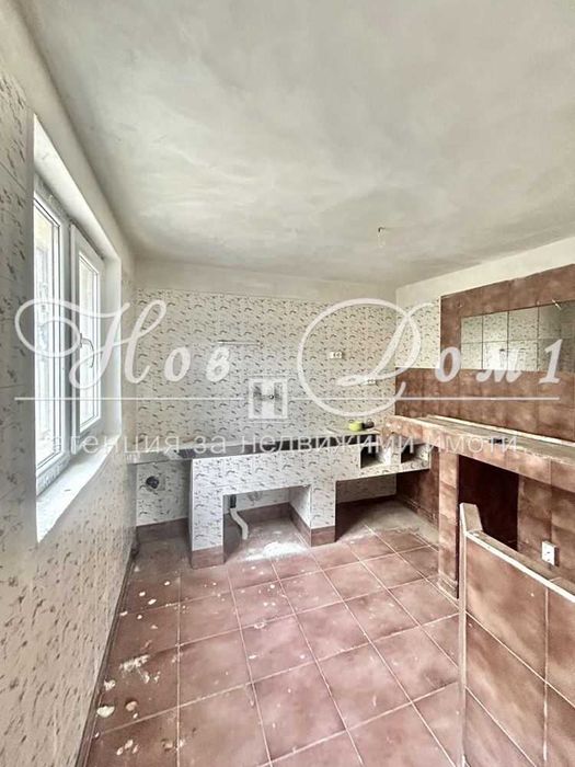 Продава се Къща в Варна, Галата - 380 кв.м за 843 €/кв.м - Снимка #5