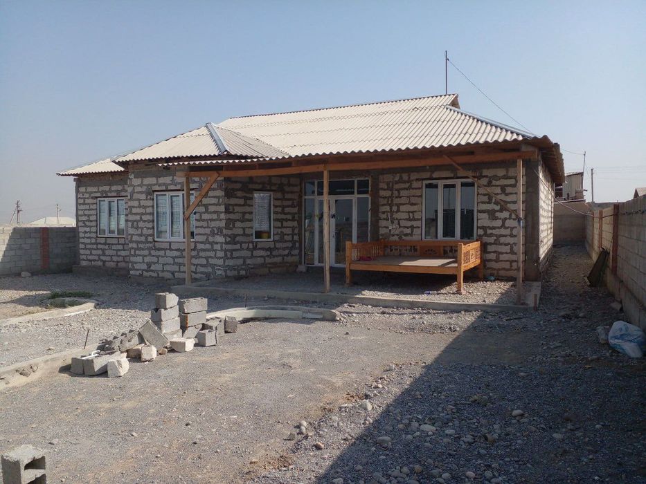 Mindonobodda 8 sotixli hovli uy sotiladi!