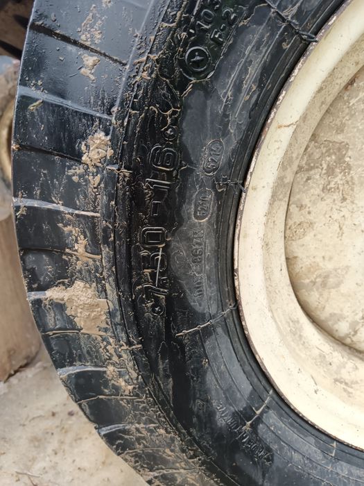 Vând cauciucuri tractor