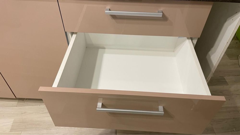 Vand mobila de bucatarie mdf de calitate