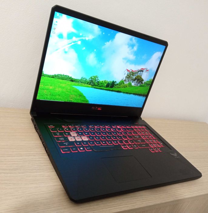 Laptop I7 10870H GAMING EXTREM SSD placa dedicata NVIDIA TITANIUM 16gb