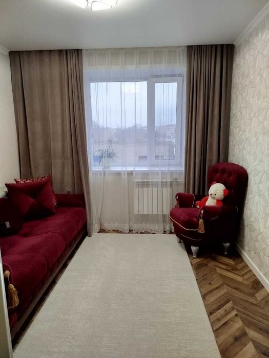 продам 3 комн квартиру в центре