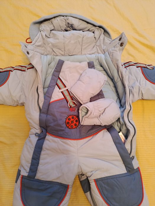 Продам комбинезон на 3-6 месяцев