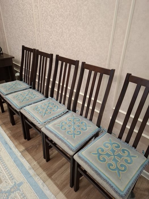 Продам стулья 8 шт