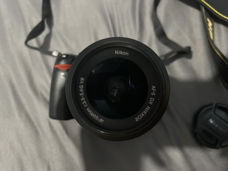 nikon d3000+обектив 18-55мм с vr