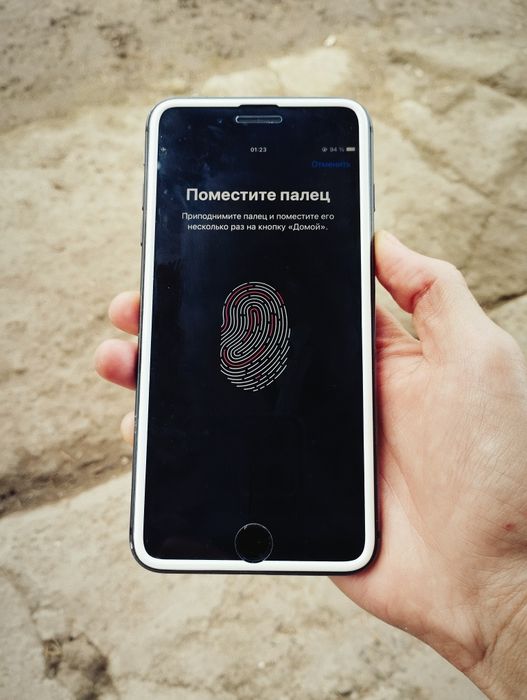 Продам Айфон 8 плюс