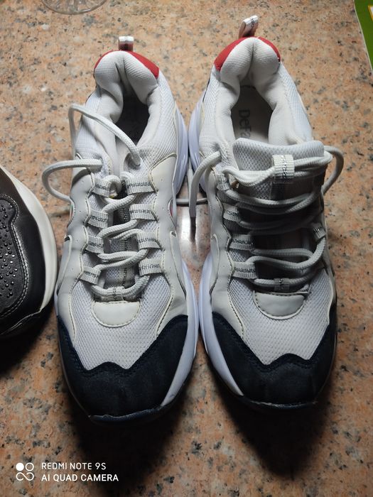 Продам кроссовки