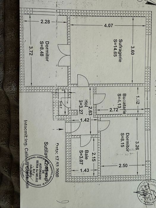 Apt 3 camere, 42,4 mp + balcon, parter, zona Mall, proprietar