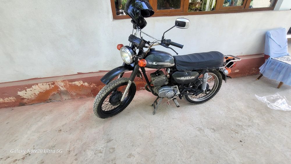 Mensk motosekil zuridan