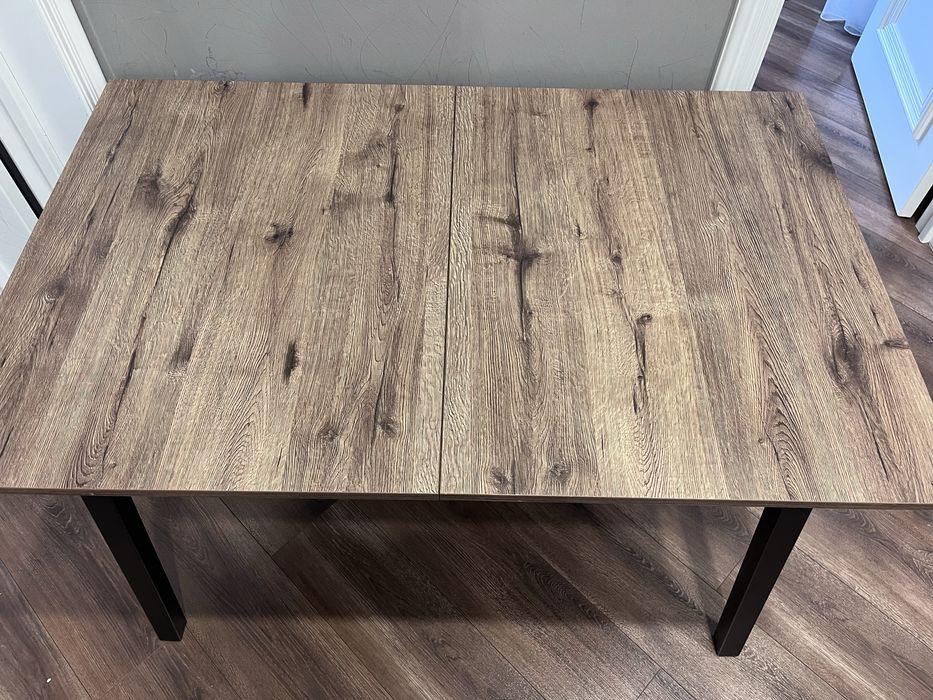 Продается стол в отличном состянии