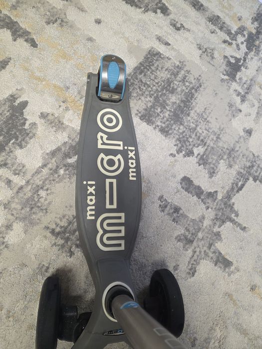 Trotineta Micro-maxi Delux