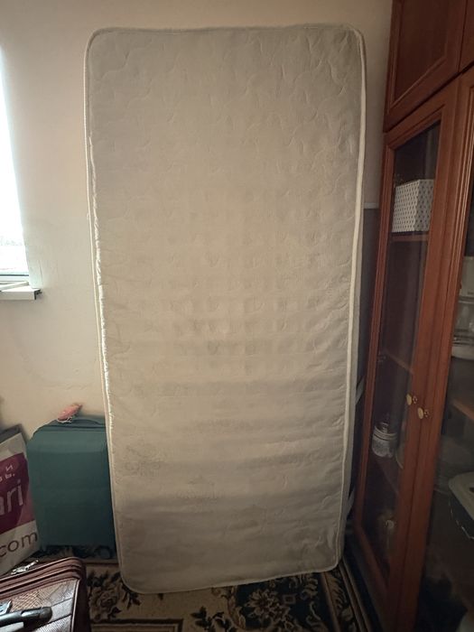 продам б/у матрас