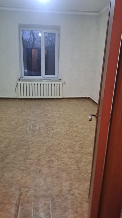 Возле Базара 3 - комнатная