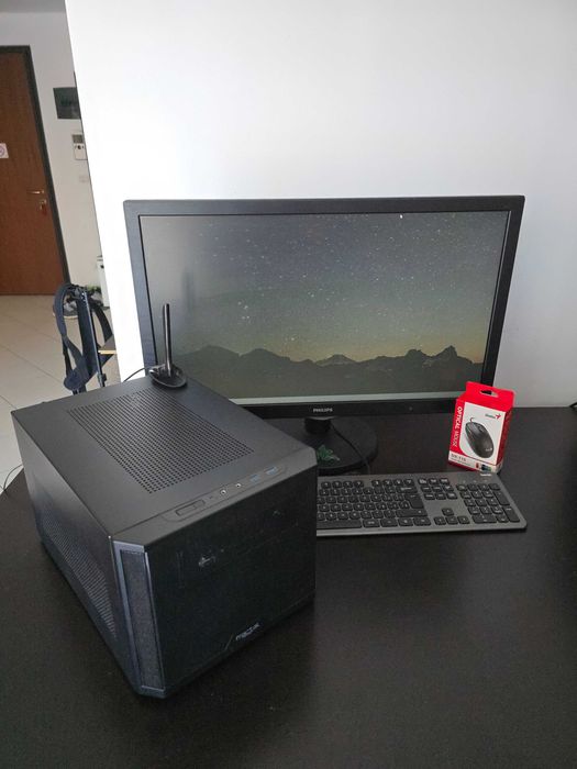 Gaming PC / SFF ITX / Ryzen 5 / 16GB / SSD M.2 / Periferice