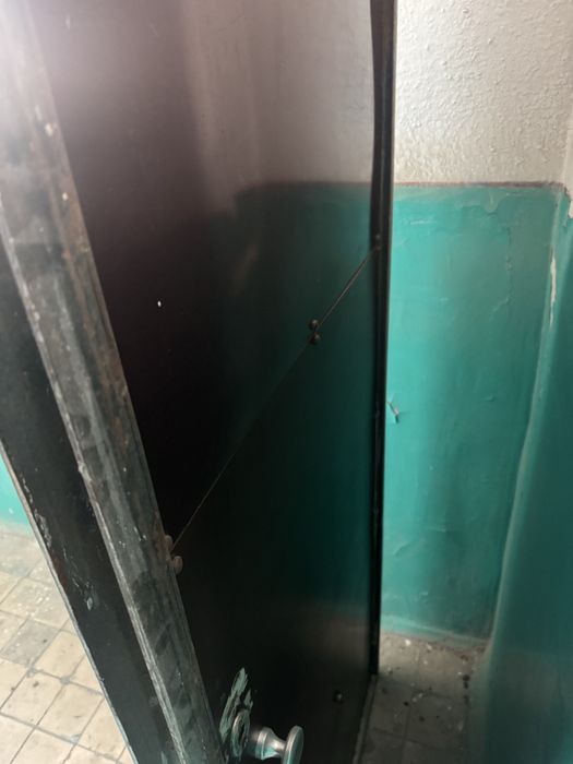 Железная дверь входная