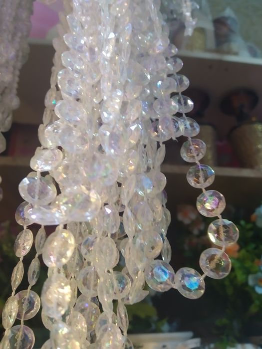 Гирлянда из страз для декора