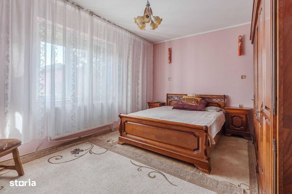 De vânzare casă deosebită situată în  Santăul Mic