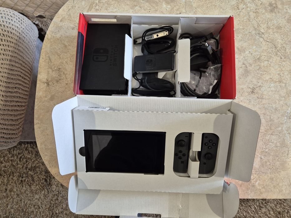 Нинтендо Свитч  серый