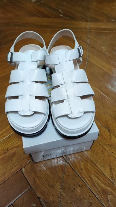 Сандали для подростков