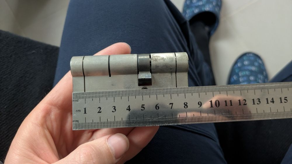 MOTTURA Champions Pro патрон за входна врата с 6 ключа и карта