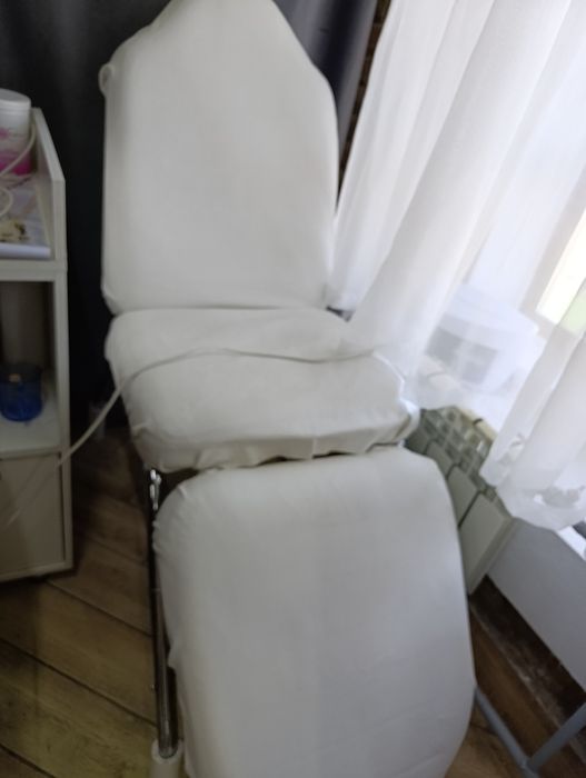 Продам кушетку 10 тысяч