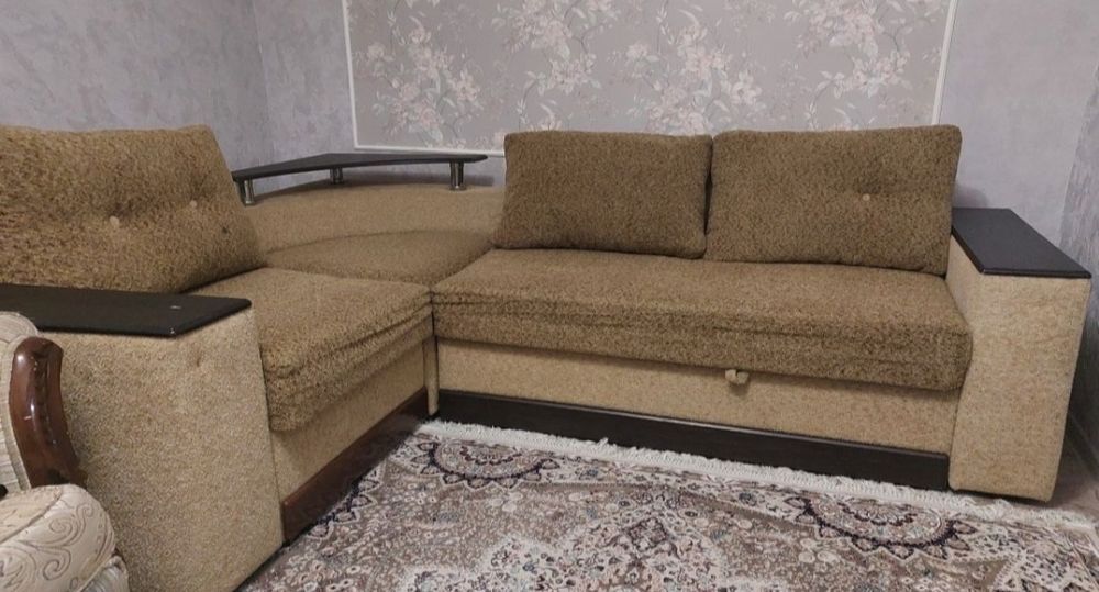 Угловой диван...