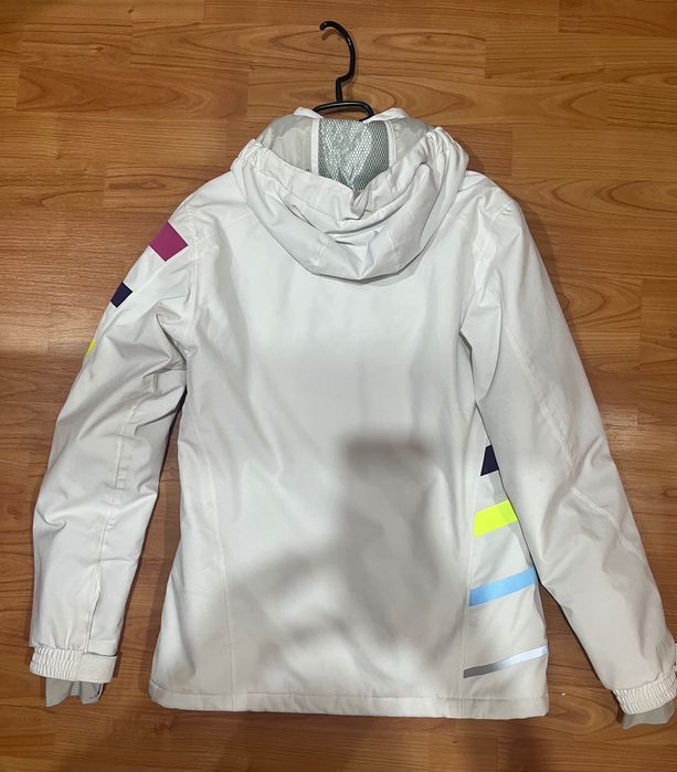 Дамско зимно яке за ски