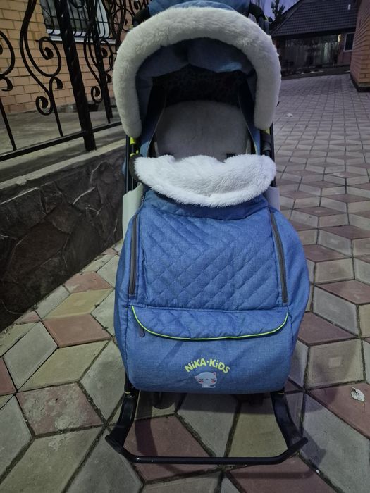 Продам детские санки.