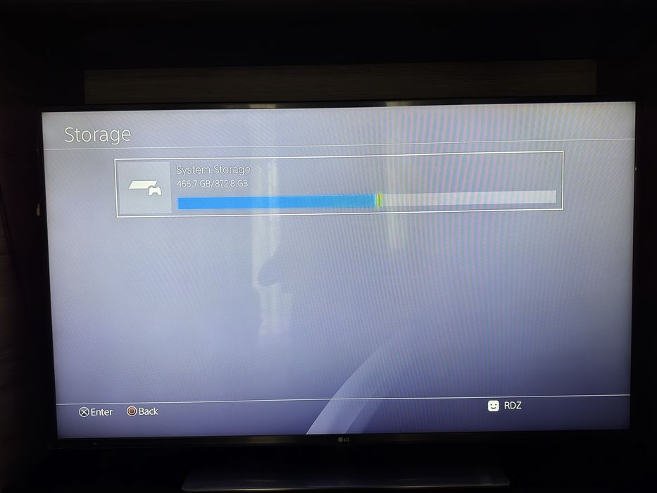 PS4 Slim Modat 1TB (Fifa 26, Assasins Creed, The Last of Us)