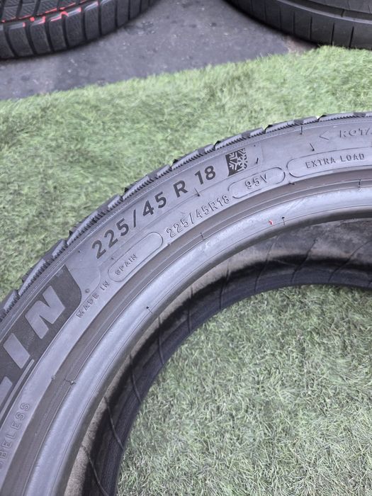 225 45 18 Michelin