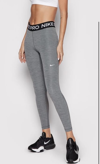 Чисто нов Nike pro