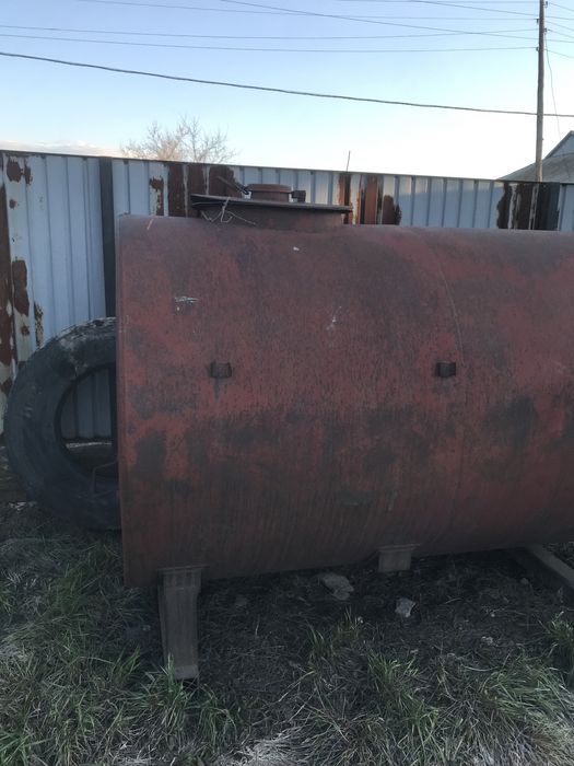 Продам емкость бочку