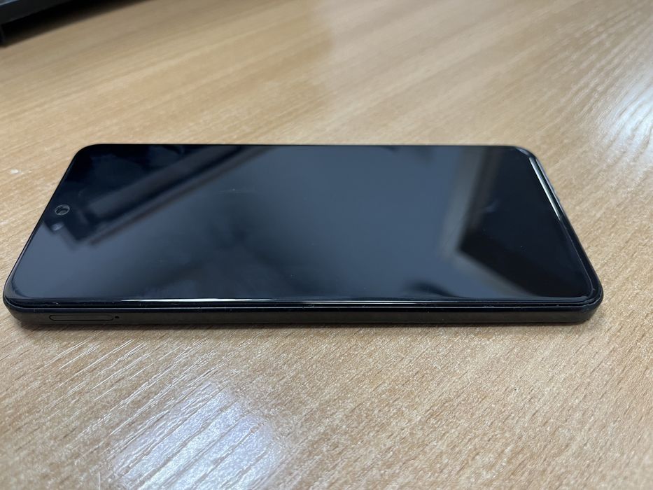 Продам смартфон Honor X8