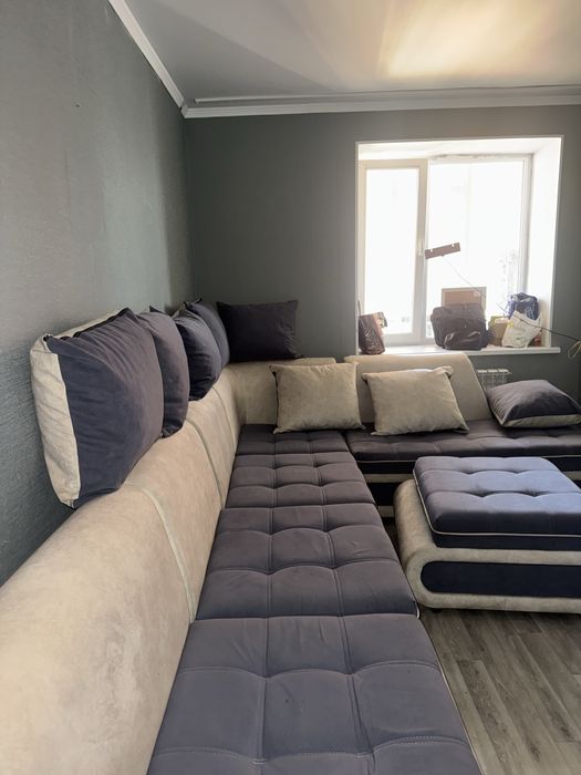 Продается большой диван