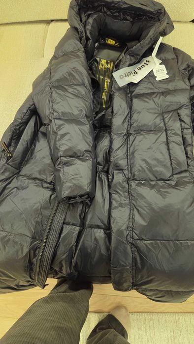 Продам пуховик , ниже колена , новый