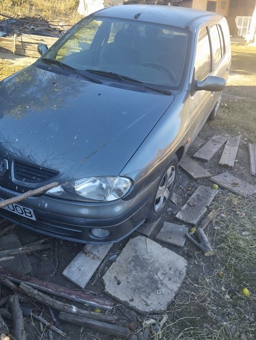 Vând 2 renouri separat s-au ambele