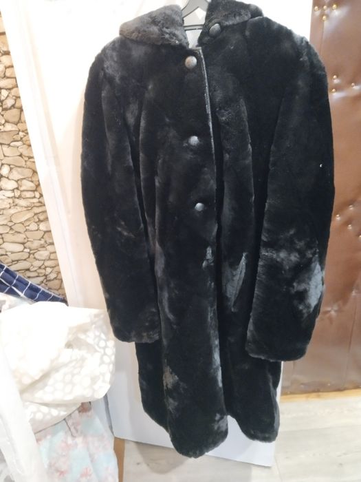 Продам мутоновую шубу