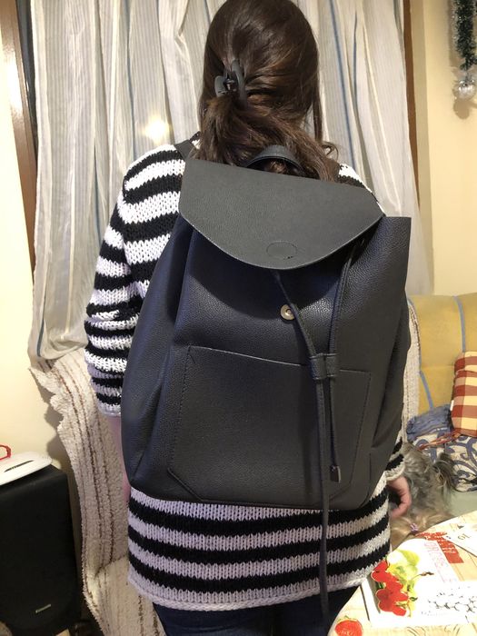 Дамска раница.