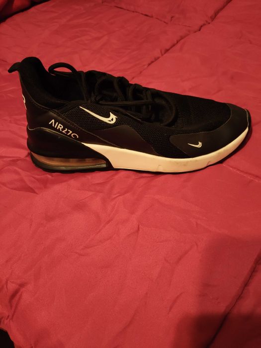 Продавам вносни дамски маратонки от Англия