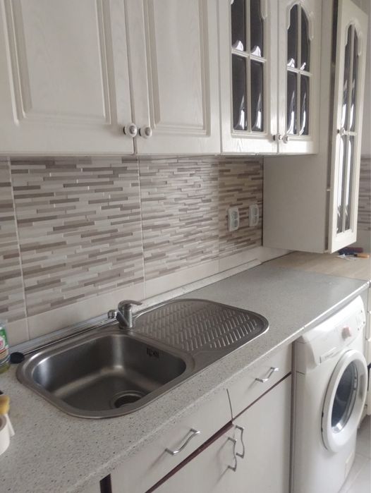 Inchiriez apartament