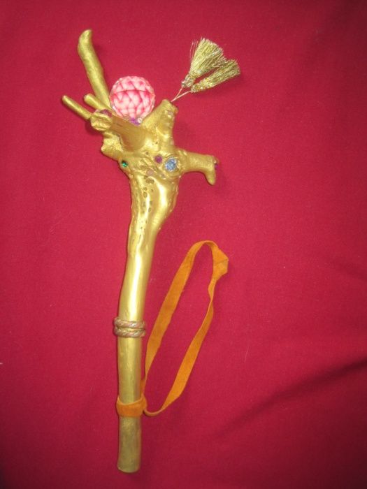 Златен магически жезъл