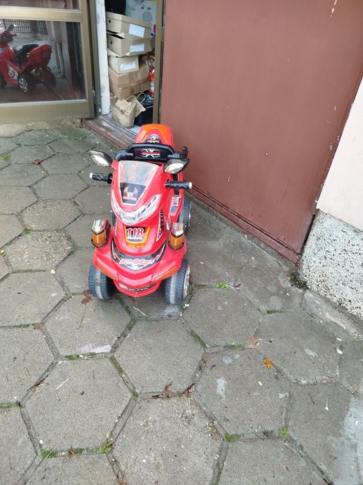 Детски атв та със зареждащи се батерии